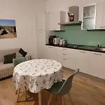 Casa Piazza Marconi 아파트