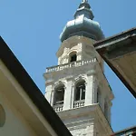 Casa Piazza Marconi 아파트