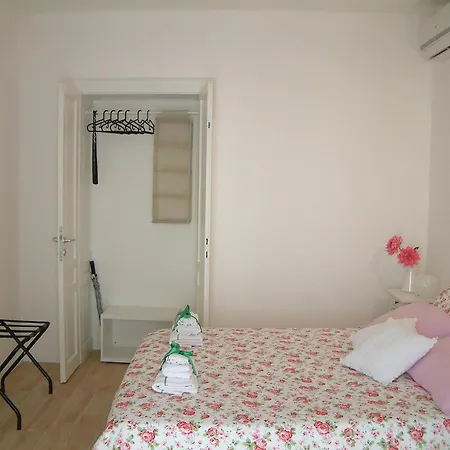 Casa Piazza Marconi Apartament *